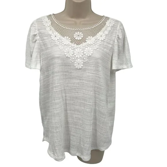 89th + Madison Womens White Eyelet Embroidered Short Sleeve Blouse Size M - Picture 1 of 8